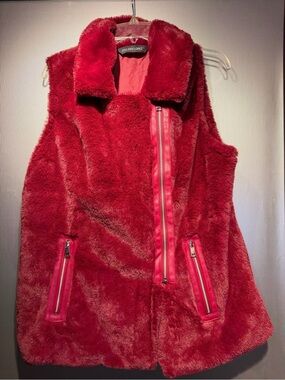Colleen Lopez Red Faux Fur Zip-Front Vest Women’s Size Large